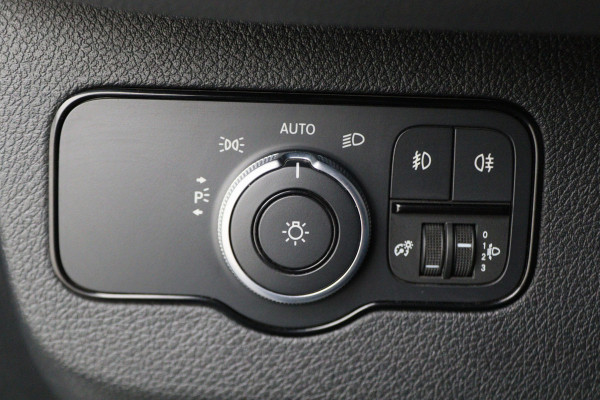 Mercedes-Benz Sprinter 214 2.2 CDI L1H1 3-Zits, Airco, Cruise, Camera, Apple Carplay, DAB, Imperiaal, Trekhaak, 16''