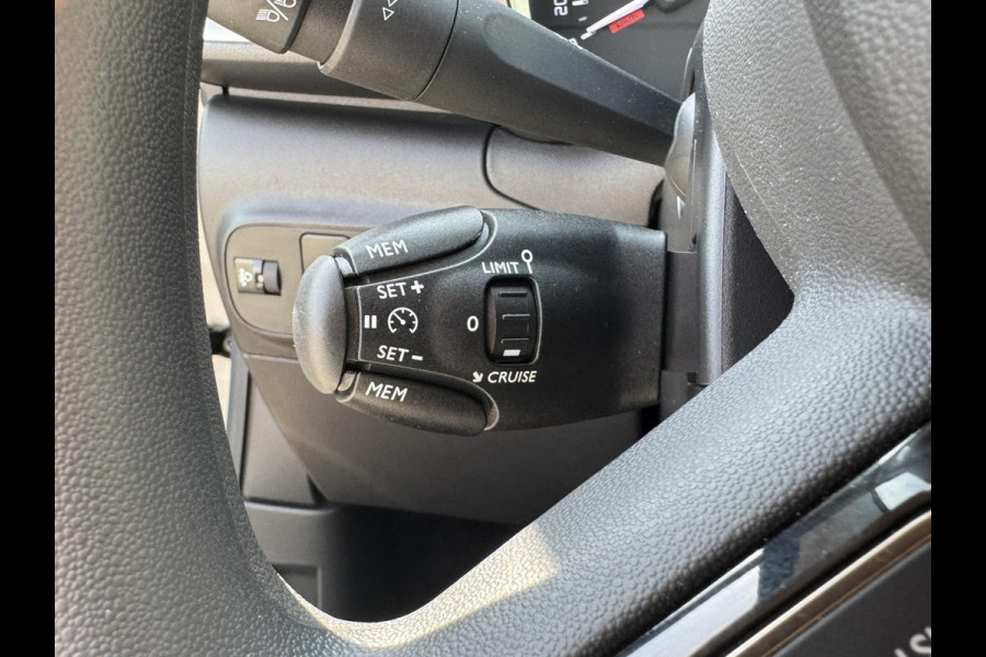 Citroën C3 1.2 PureTech C-Series Navigatie Clima Cruise Carplay Led Parkeensensor achter