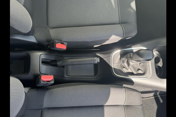 Citroën C3 1.2 PureTech C-Series Navigatie Clima Cruise Carplay Led Parkeensensor achter