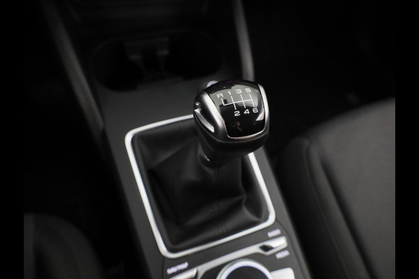Audi Q2 30 TFSI Pro Line 110 pk | Navigatie via App | Parkeersensoren | Achteruitrijcamera | LED koplampen | Stoelverwarming |