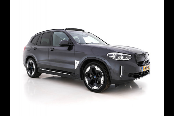 BMW iX3 High Executive 80 kWh [ 3-Fase ] (INCL-BTW) *PANO | LUXURY-LEATHER | FULL-LED | DAB | CARPLAY | ADAPTIVE-CRUISE | DIGI-COCKPIT | BLINDSPOT | HARMAN/KARDON-SOUNDSYTEM | HEAD-UP | KEYLESS | TOP-VIEW | SPORT-SEATS | TOWBAR  | .