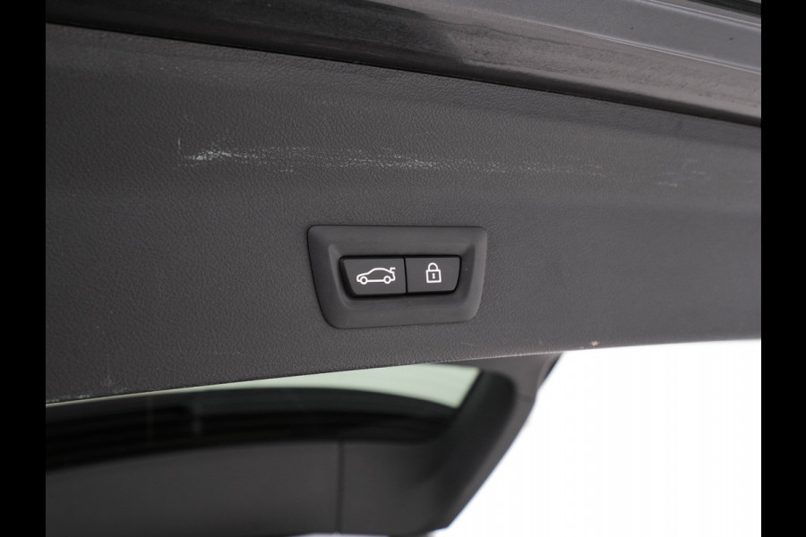 BMW iX3 High Executive 80 kWh [ 3-Fase ] (INCL-BTW) *PANO | LUXURY-LEATHER | FULL-LED | DAB | CARPLAY | ADAPTIVE-CRUISE | DIGI-COCKPIT | BLINDSPOT | HARMAN/KARDON-SOUNDSYTEM | HEAD-UP | KEYLESS | TOP-VIEW | SPORT-SEATS | TOWBAR  | .