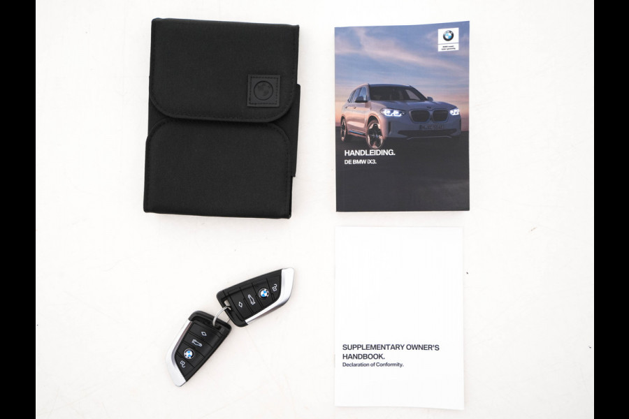 BMW iX3 High Executive 80 kWh [ 3-Fase ] (INCL-BTW) *PANO | LUXURY-LEATHER | FULL-LED | DAB | CARPLAY | ADAPTIVE-CRUISE | DIGI-COCKPIT | BLINDSPOT | HARMAN/KARDON-SOUNDSYTEM | HEAD-UP | KEYLESS | TOP-VIEW | SPORT-SEATS | TOWBAR  | .