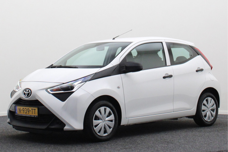 Toyota Aygo 1.0 VVT-i x-fun 5-Deurs, Airco, Cruise, Bluetooth, Elektrische Ramen, DAB, Xenon