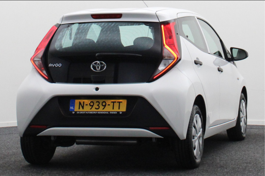 Toyota Aygo 1.0 VVT-i x-fun 5-Deurs, Airco, Cruise, Bluetooth, Elektrische Ramen, DAB, Xenon