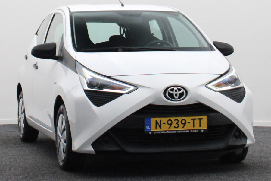 Toyota Aygo 1.0 VVT-i x-fun 5-Deurs, Airco, Cruise, Bluetooth, Elektrische Ramen, DAB, Xenon