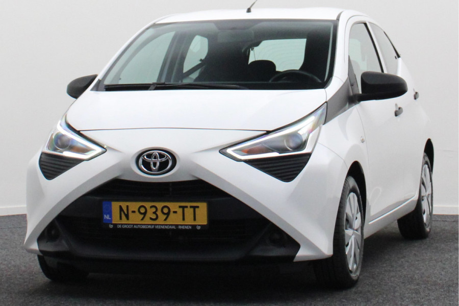 Toyota Aygo 1.0 VVT-i x-fun 5-Deurs, Airco, Cruise, Bluetooth, Elektrische Ramen, DAB, Xenon