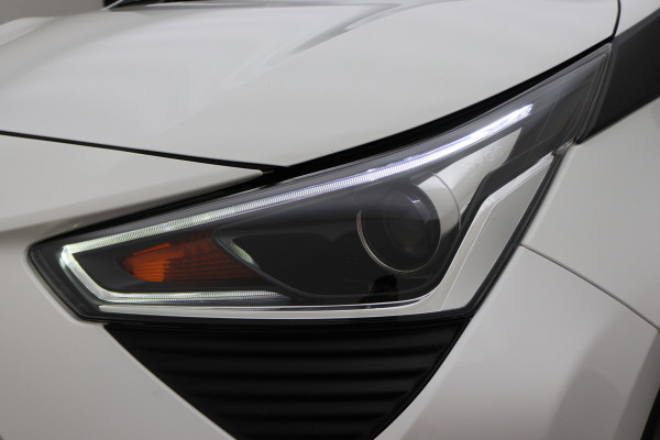Toyota Aygo 1.0 VVT-i x-fun 5-Deurs, Airco, Cruise, Bluetooth, Elektrische Ramen, DAB, Xenon