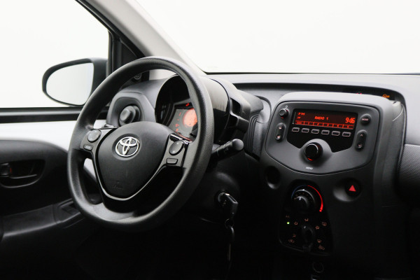 Toyota Aygo 1.0 VVT-i x-fun 5-Deurs, Airco, Cruise, Bluetooth, Elektrische Ramen, DAB, Xenon