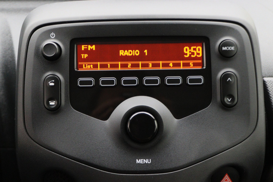 Toyota Aygo 1.0 VVT-i x-fun 5-Deurs, Airco, Cruise, Bluetooth, Elektrische Ramen, DAB, Xenon