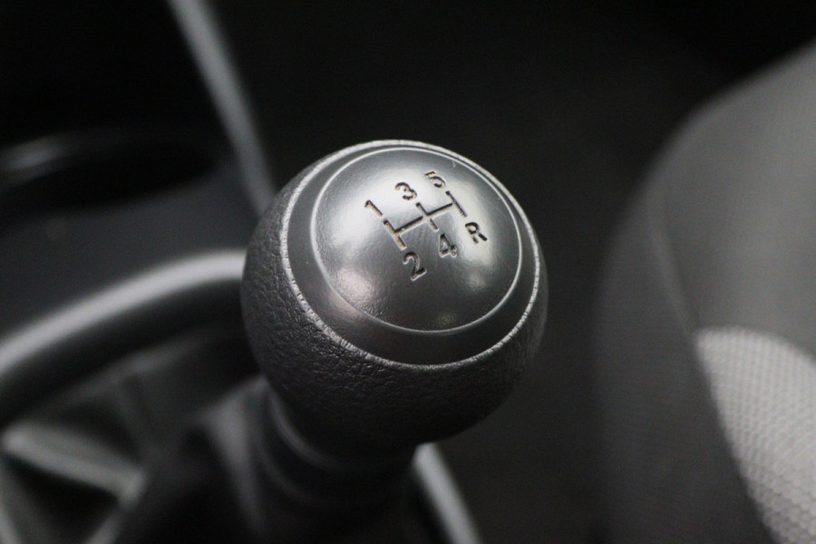 Toyota Aygo 1.0 VVT-i x-fun 5-Deurs, Airco, Cruise, Bluetooth, Elektrische Ramen, DAB, Xenon