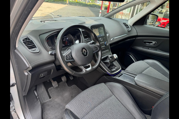 Renault Grand Scénic TCe 140 Intens 7p. Trekhaak wegkl. / Head up / LM 20'' / P-sensoren V&A