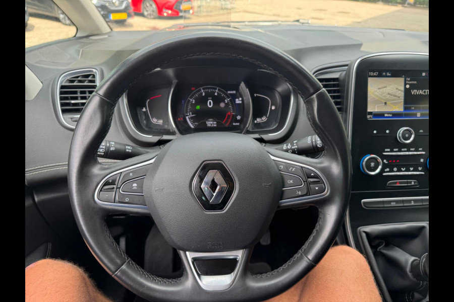 Renault Grand Scénic TCe 140 Intens 7p. Trekhaak wegkl. / Head up / LM 20'' / P-sensoren V&A