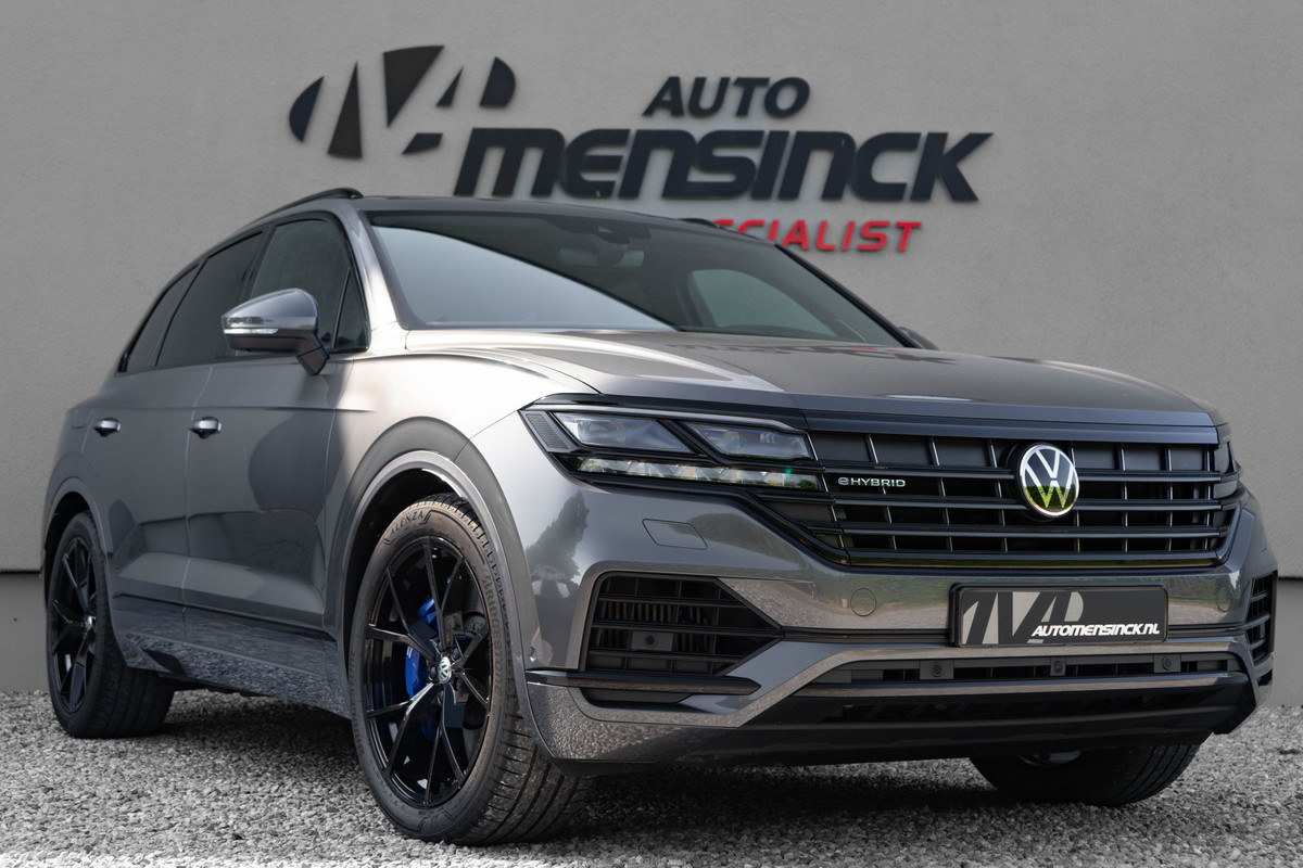 Volkswagen Touareg 3.0 TSI eHybrid 4MOTION / Luchtvering/ Standkachel/ Adaptive Cruise Control/ Trekhaak/ Panoramadak/ 280kW (381PK) Volkswagen Touareg 3.0 TSI eHybrid 4MOTION / Luchtvering/ Standkachel/ Adaptive Cruise Control/ Trekhaak/ Panoramadak/ 280kW (381PK)