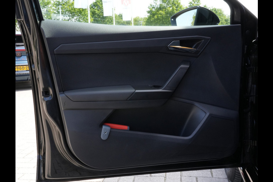 Seat Ibiza 1.0 TSI Style Business Intense | Navigatie | Camera | Climate Control