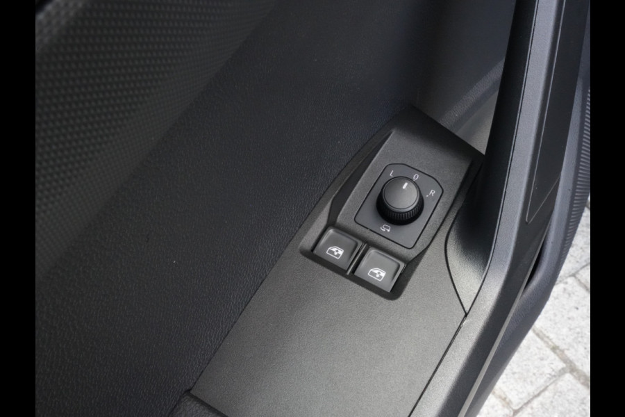 Seat Ibiza 1.0 TSI Style Business Intense | Navigatie | Camera | Climate Control