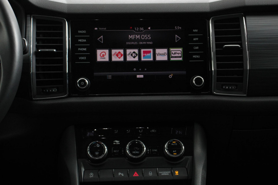 Škoda Kodiaq 1.5 TSI DSG Ambition 7 persoons | Navigatie | Climate Control | Cruise control adaptief | Digitaal dashboard | Camera | Parkeer sensoren | Lichtmetalen Velgen