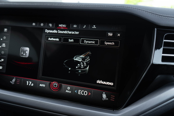 Volkswagen Touareg 3.0 TSI eHybrid 4MOTION / Luchtvering/ Standkachel/ Adaptive Cruise Control/ Trekhaak/ Panoramadak/ 280kW (381PK)