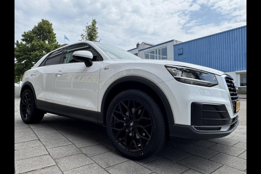 Audi Q2 30 TFSi Design - Navigatie I Airco I PDC I 19 inch Sport velgen I Dealer onderhouden