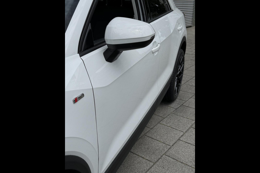 Audi Q2 30 TFSi Design - Navigatie I Airco I PDC I 19 inch Sport velgen I Dealer onderhouden
