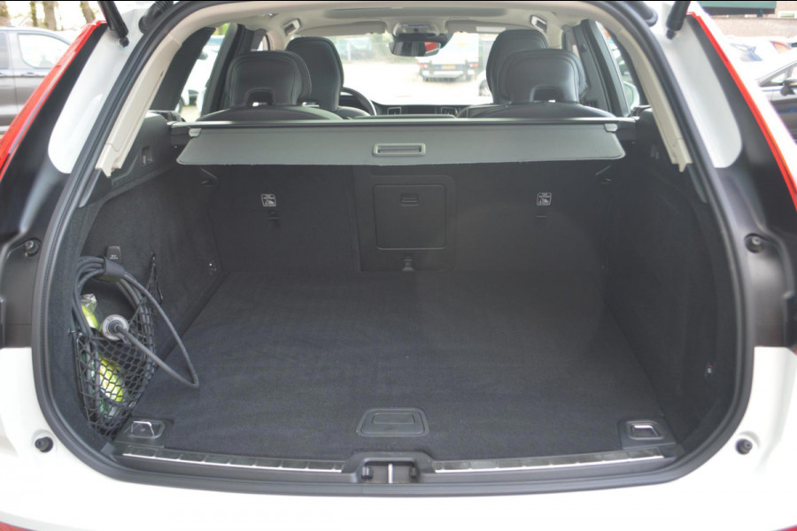 Volvo XC60 2.0 Recharge T8 AWD Inscription | Panoramadak | Trekhaak