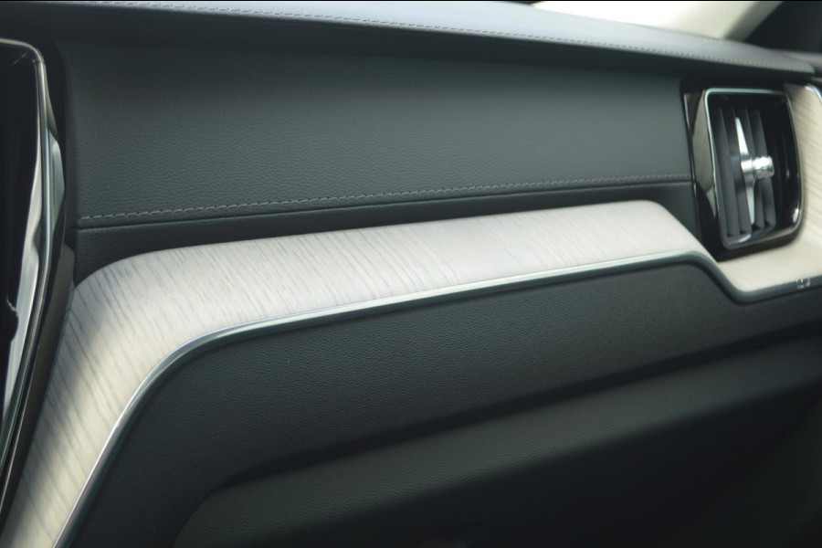 Volvo XC60 2.0 Recharge T8 AWD Inscription | Panoramadak | Trekhaak