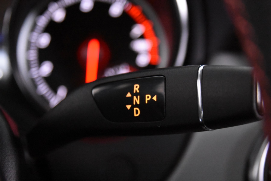 Mercedes-Benz GLA 180 AMG Line *Navigatie*Camera*2x AMG*