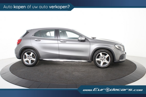 Mercedes-Benz GLA 180 AMG Line *Navigatie*Camera*2x AMG*