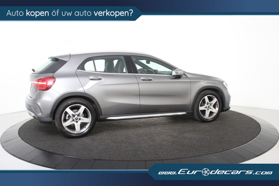 Mercedes-Benz GLA 180 AMG Line *Navigatie*Camera*2x AMG*