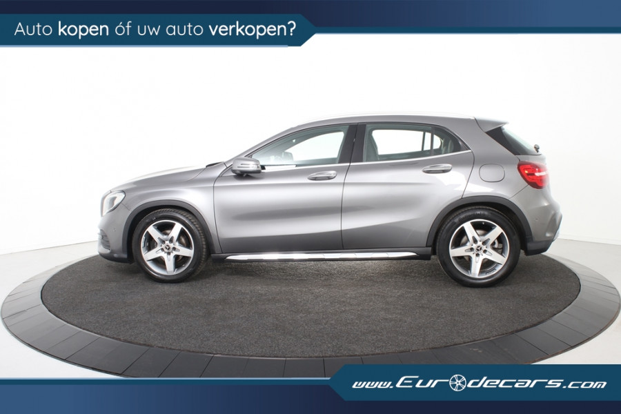 Mercedes-Benz GLA 180 AMG Line *Navigatie*Camera*2x AMG*