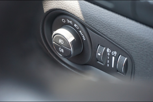 Jeep Renegade 130PK e-Hybrid S AUTOMAAT ADAPTIVE | CARPLAY | WINTERPACK! VERKOCHT