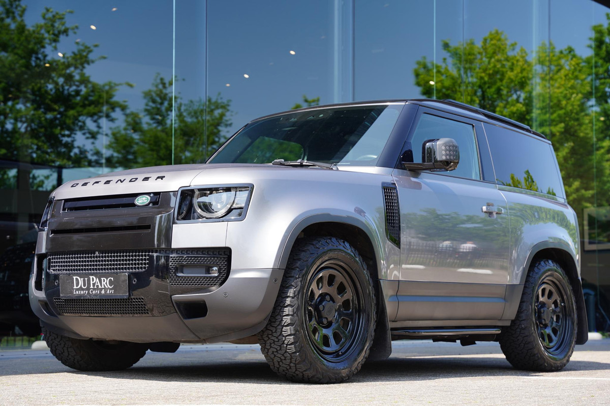 Land Rover Defender 90 P300 X-Dynamic HSE Land Rover Defender 90 P300 X-Dynamic HSE