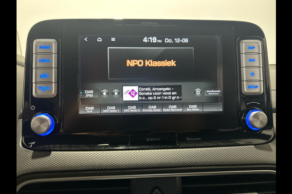 Hyundai Kona EV Premium 64 kWh | Warmtepomp | Verwarmde en geventileerde stoelen | Soh (batterijcheck) 91,8 %