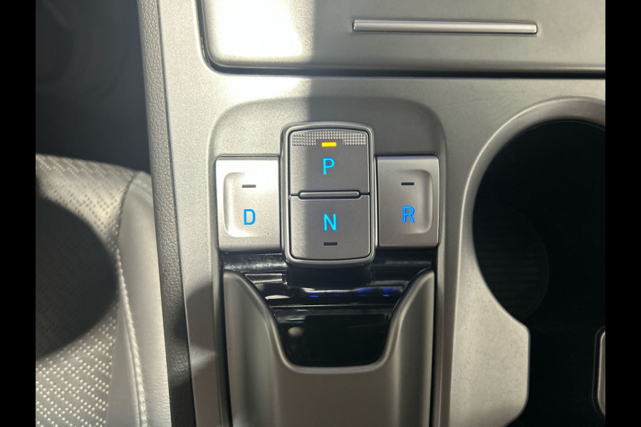 Hyundai Kona EV Premium 64 kWh | Warmtepomp | Verwarmde en geventileerde stoelen | Soh (batterijcheck) 91,8 %