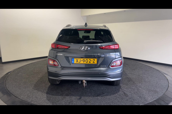 Hyundai Kona EV Premium 64 kWh | Warmtepomp | Verwarmde en geventileerde stoelen | Soh (batterijcheck) 91,8 %