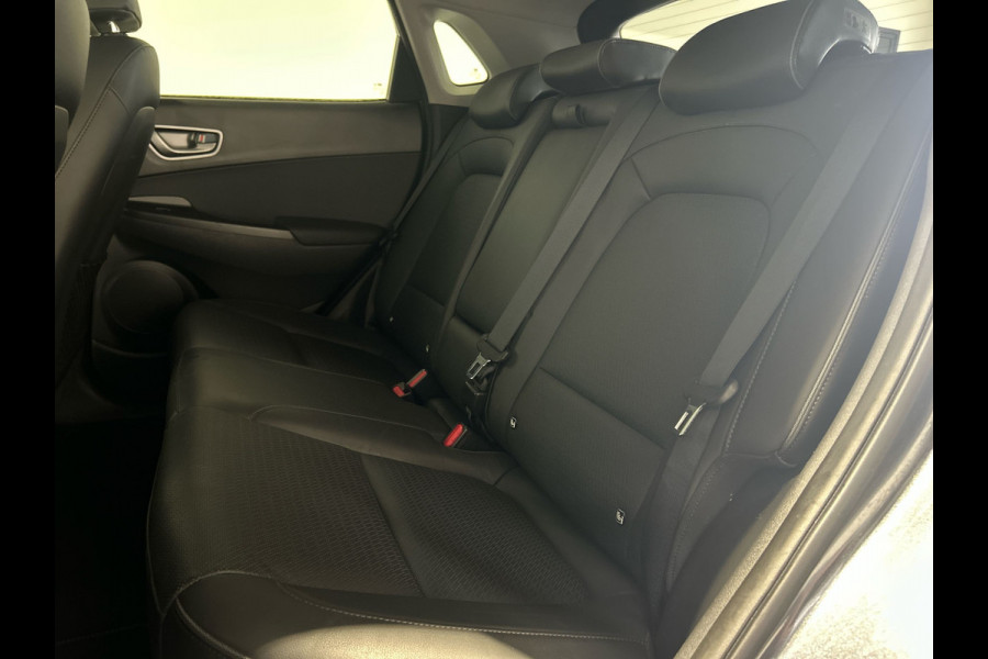 Hyundai Kona EV Premium 64 kWh | Warmtepomp | Verwarmde en geventileerde stoelen | Soh (batterijcheck) 91,8 %