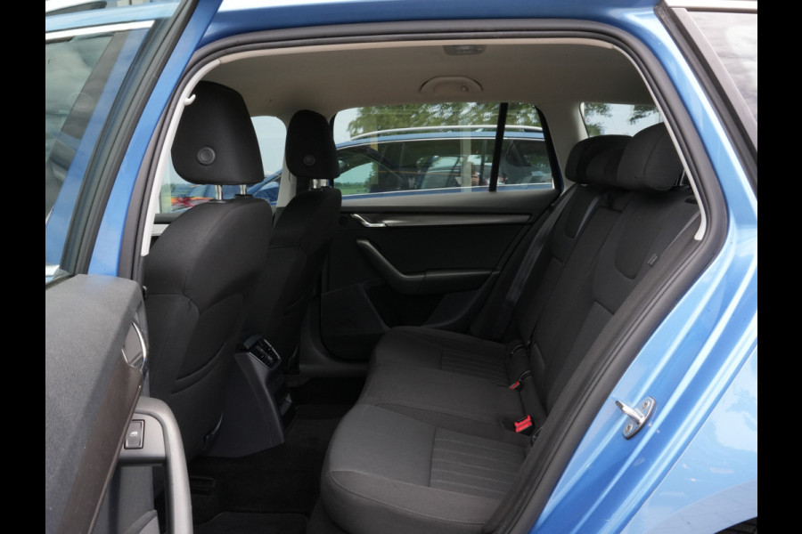 Škoda Octavia Combi 1.5 TSI Greentech Style Business | Navigatie | Climate Control | Led | Stoelverwarming
