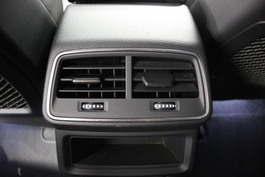 Audi Q4 e-tron 40 Advanced Edition | Navigatie | Climate Control | DAB | Led | Electrisch bedienbare achterklep | 19" Lichtmetalen velgen