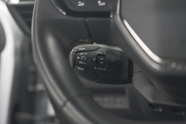 Peugeot 208 PureTech 131 EAT8 GT | Camera | Dodehoekdetectie | Navigatie | Carplay