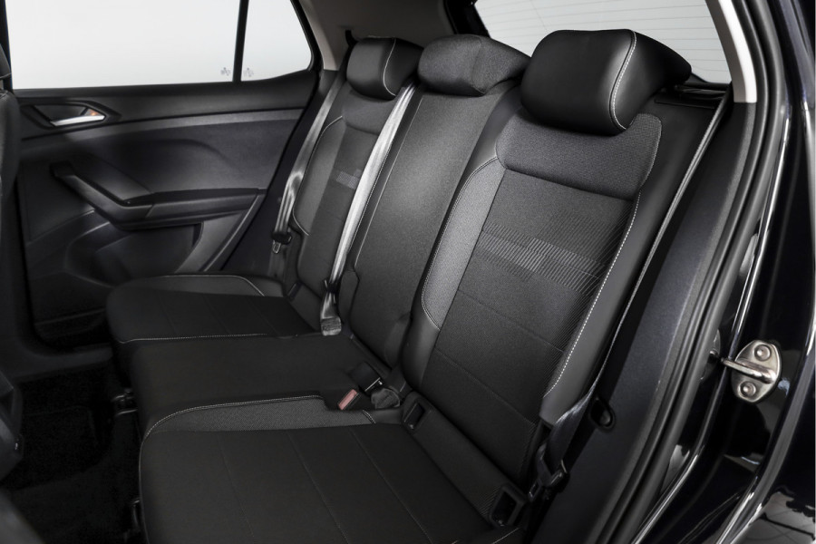 Volkswagen T-Cross 1.0 TSI Life 110 PK - Automaat | Adapt. Cruise | Stoelverw. | PDC | App. Connect | ECC | DAB | LM 17" | Trekhaak |