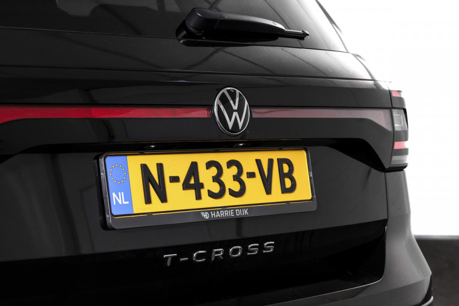 Volkswagen T-Cross 1.0 TSI Life 110 PK - Automaat | Adapt. Cruise | Stoelverw. | PDC | App. Connect | ECC | DAB | LM 17" | Trekhaak |