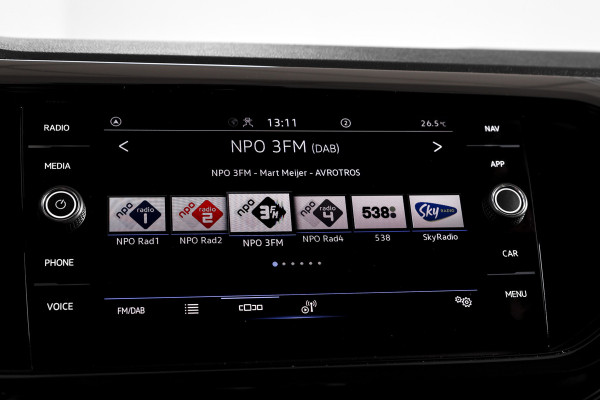 Volkswagen T-Cross 1.0 TSI Life 110 PK - Automaat | Adapt. Cruise | Stoelverw. | PDC | App. Connect | ECC | DAB | LM 17" | Trekhaak |