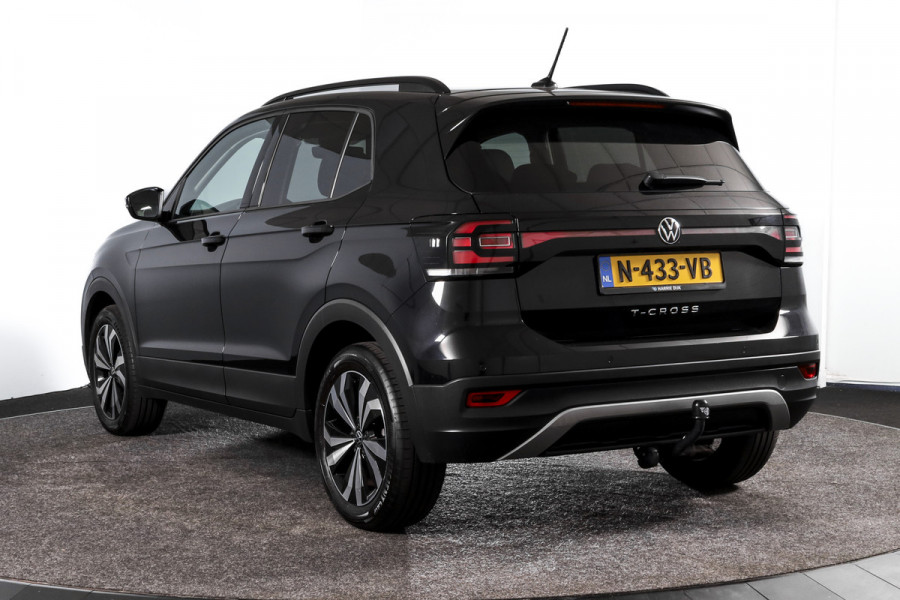Volkswagen T-Cross 1.0 TSI Life 110 PK - Automaat | Adapt. Cruise | Stoelverw. | PDC | App. Connect | ECC | DAB | LM 17" | Trekhaak |