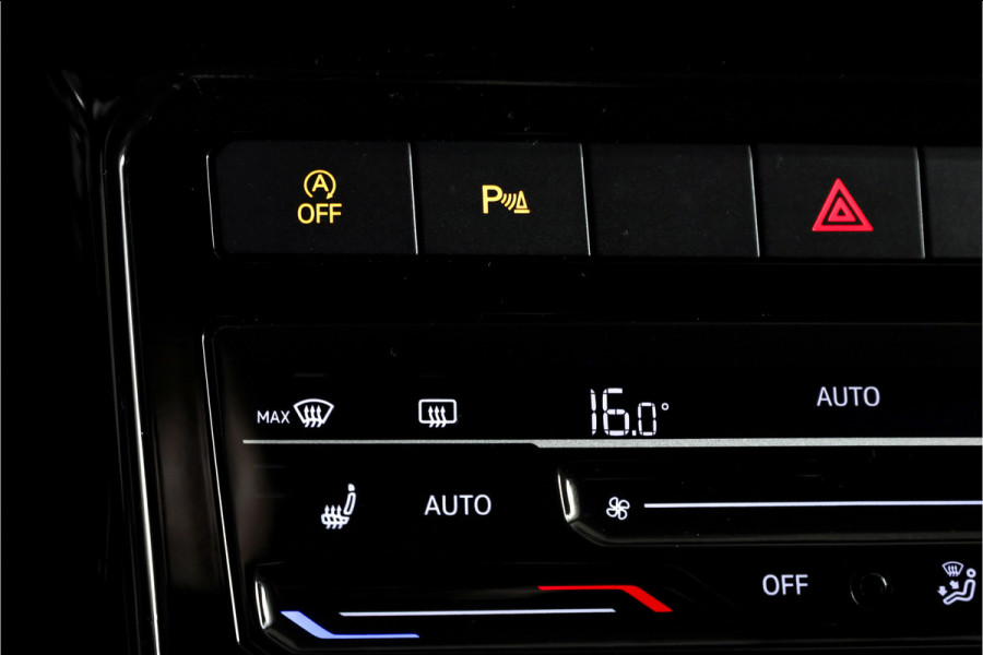 Volkswagen T-Cross 1.0 TSI Life 110 PK - Automaat | Adapt. Cruise | Stoelverw. | PDC | App. Connect | ECC | DAB | LM 17" | Trekhaak |
