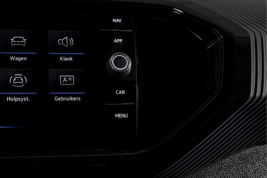 Volkswagen T-Cross 1.0 TSI Life 110 PK - Automaat | Adapt. Cruise | Stoelverw. | PDC | App. Connect | ECC | DAB | LM 17" | Trekhaak |