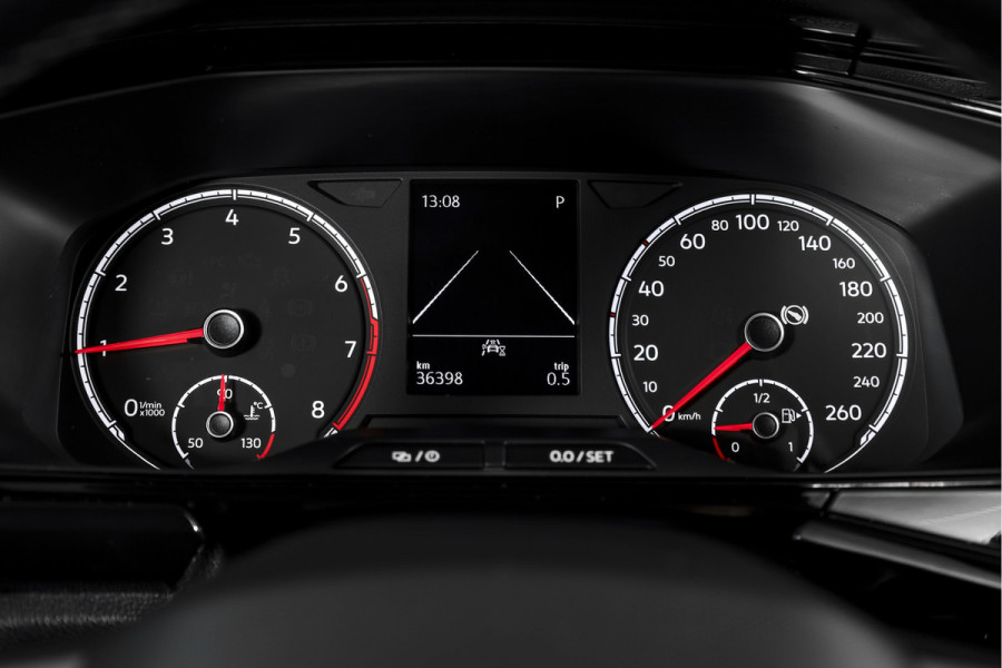 Volkswagen T-Cross 1.0 TSI Life 110 PK - Automaat | Adapt. Cruise | Stoelverw. | PDC | App. Connect | ECC | DAB | LM 17" | Trekhaak |