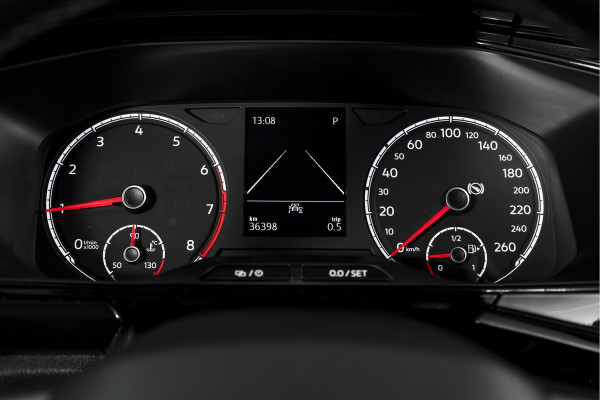 Volkswagen T-Cross 1.0 TSI Life 110 PK - Automaat | Adapt. Cruise | Stoelverw. | PDC | App. Connect | ECC | DAB | LM 17" | Trekhaak |