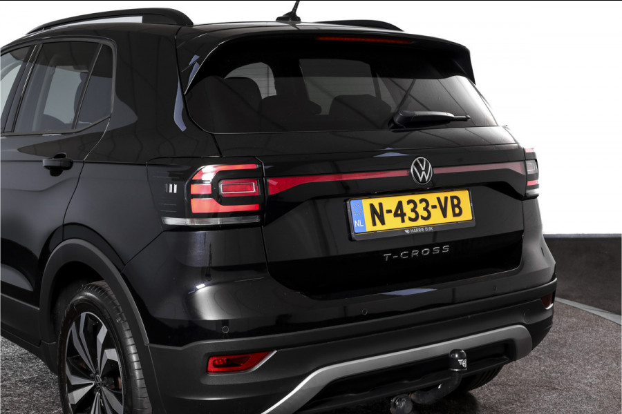 Volkswagen T-Cross 1.0 TSI Life 110 PK - Automaat | Adapt. Cruise | Stoelverw. | PDC | App. Connect | ECC | DAB | LM 17" | Trekhaak |