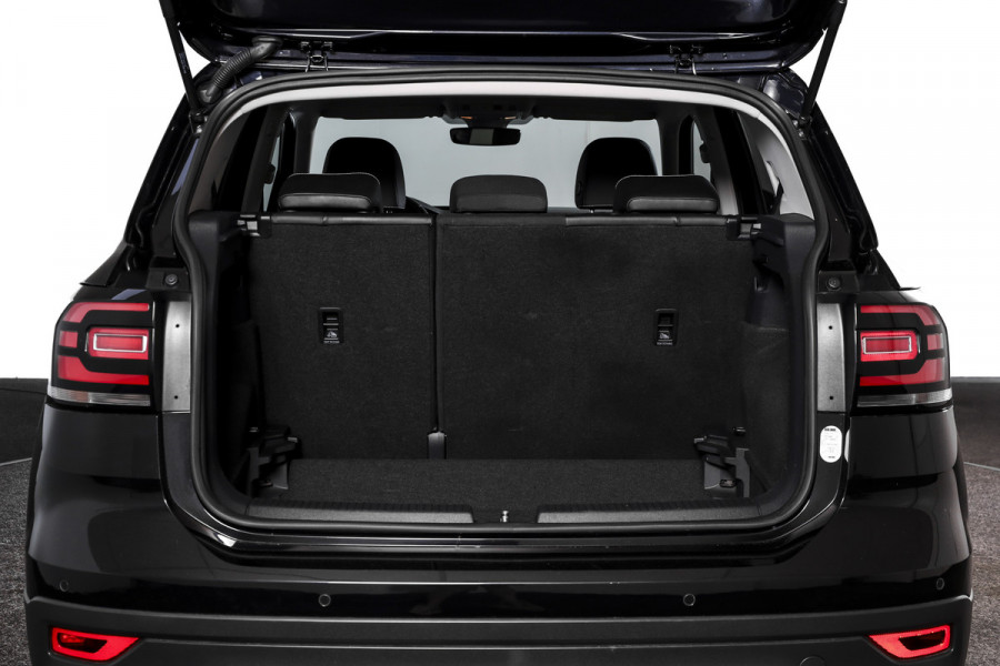 Volkswagen T-Cross 1.0 TSI Life 110 PK - Automaat | Adapt. Cruise | Stoelverw. | PDC | App. Connect | ECC | DAB | LM 17" | Trekhaak |