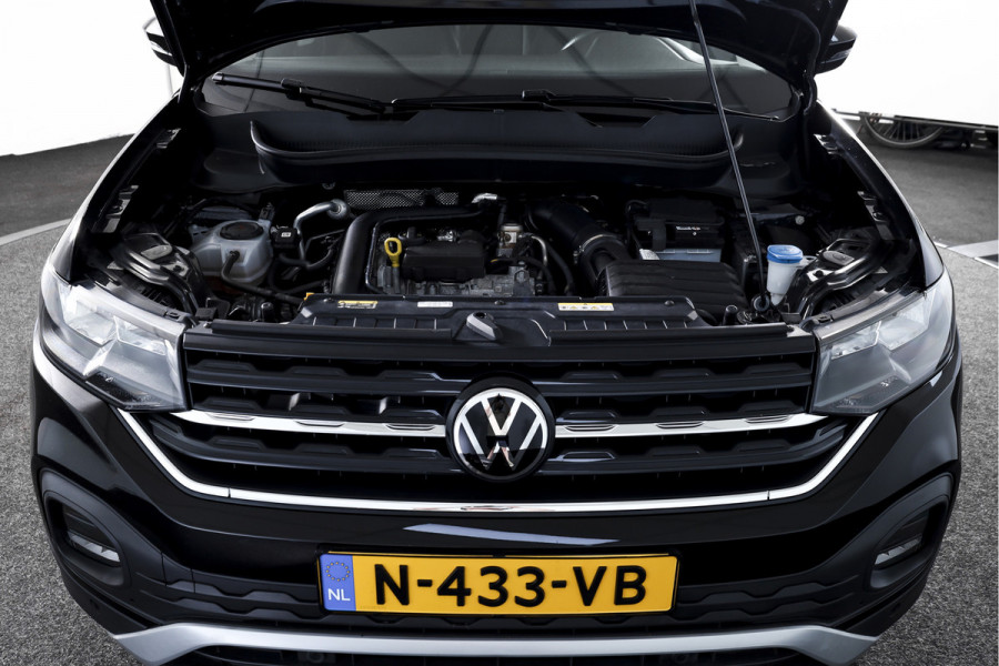Volkswagen T-Cross 1.0 TSI Life 110 PK - Automaat | Adapt. Cruise | Stoelverw. | PDC | App. Connect | ECC | DAB | LM 17" | Trekhaak |